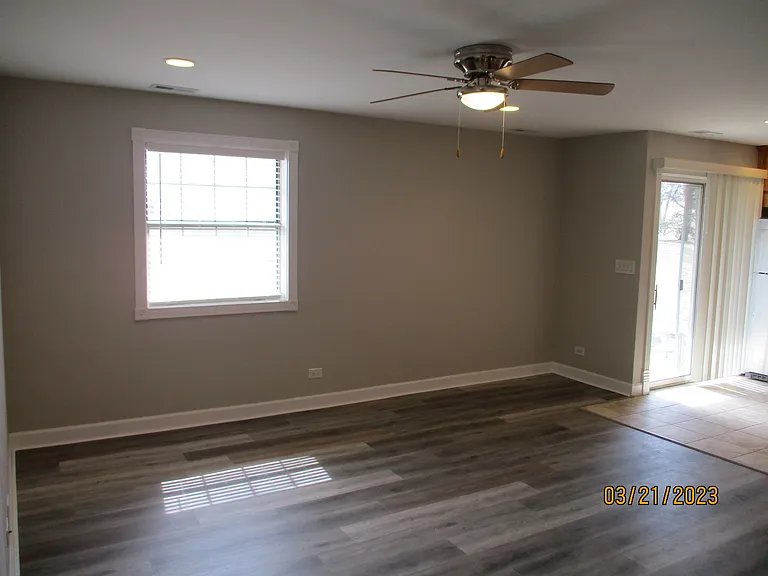 32 N Victoria Ln — Photo 7