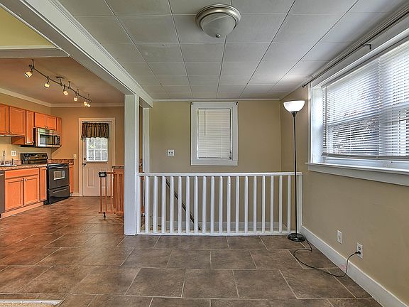 5th image of 4765 Newport Hwy