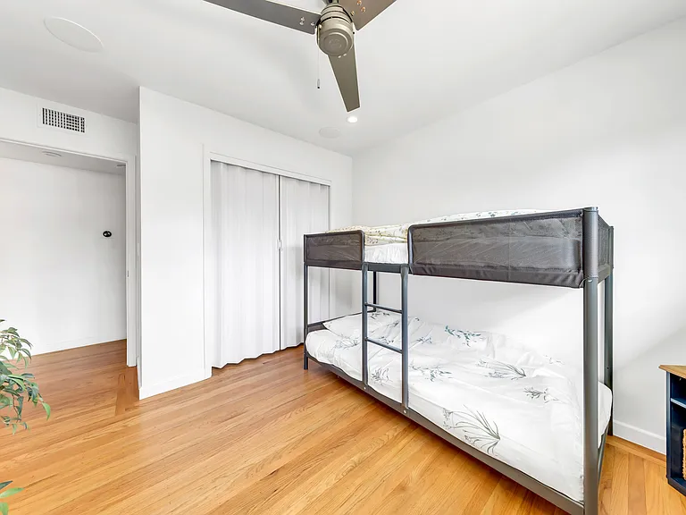 6806 S Land Park Dr — Photo 26