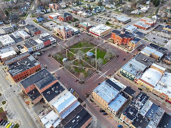 4th image of 13902 Kishwaukee Valley Rd