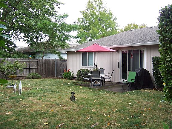 5th image of 723 Summer Glen Dr