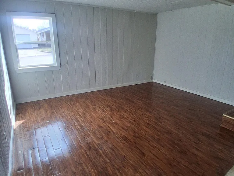 500 Center St — Photo 10