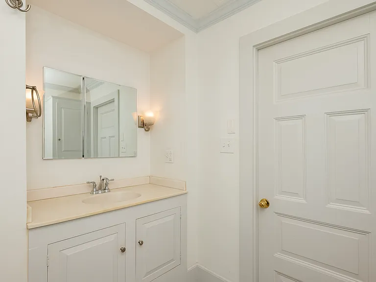 19 Norwood Farms Rd #2R — Photo 13