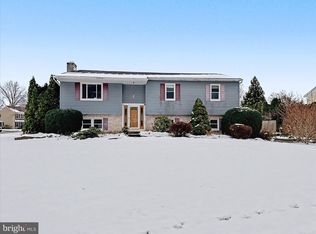 2975 Cypress Rd S, Dover, PA 17315