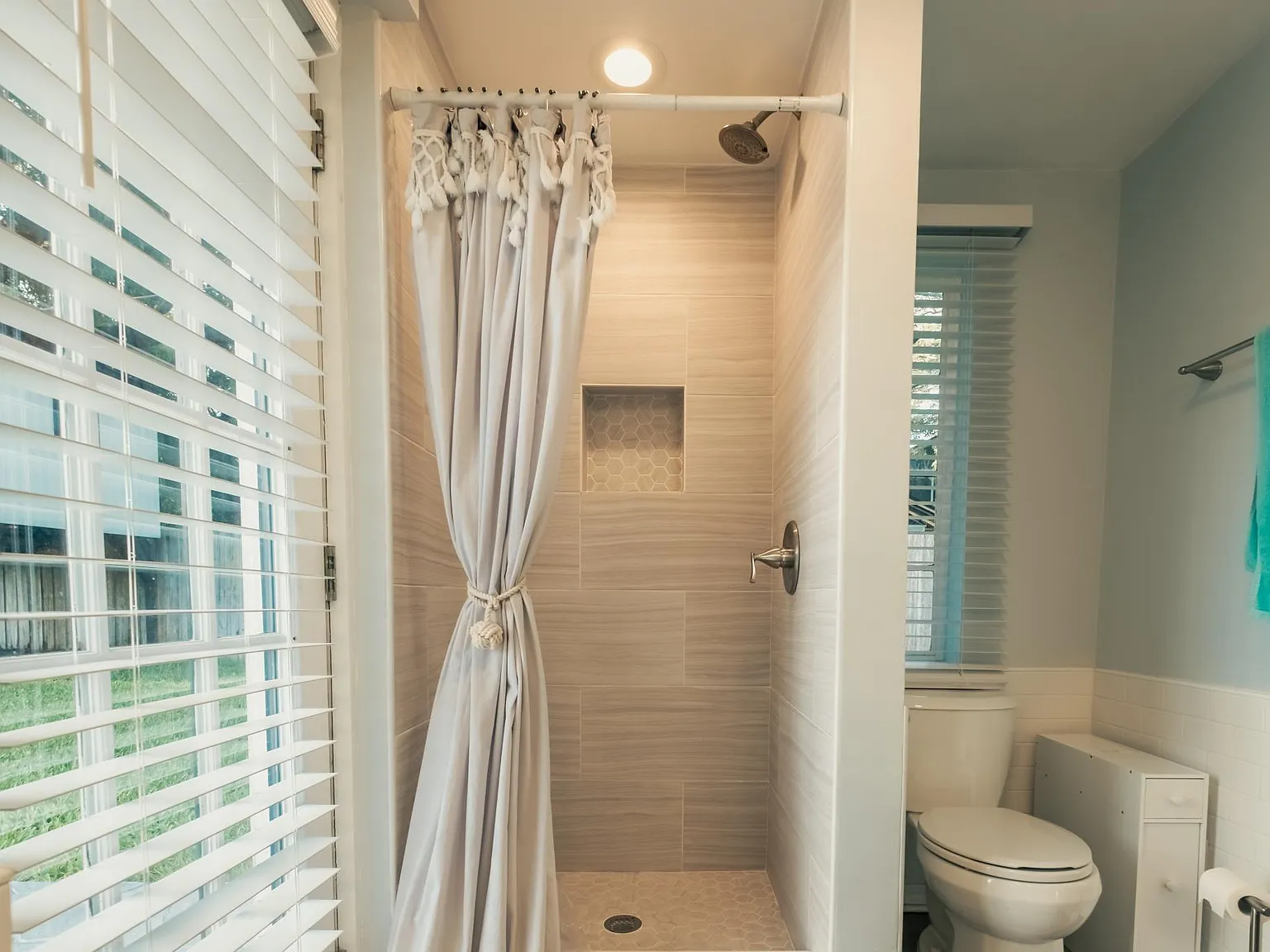 1011 W Smith St — Photo 3