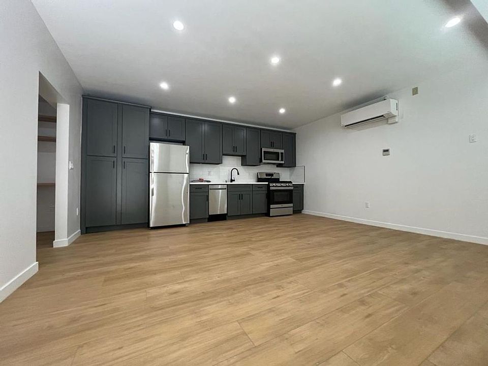 1st image of 11019 Fruitland Dr #12