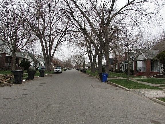 4th image of 15467 Marlowe St