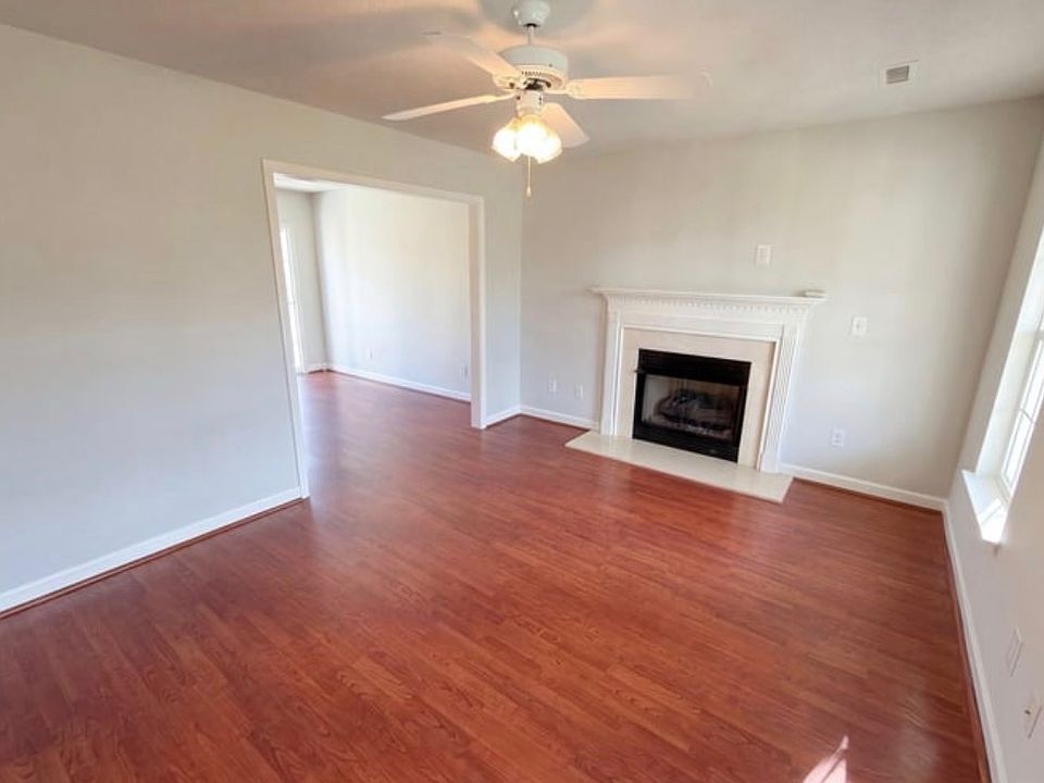 1st image of 3460 E Fairmeadow Dr