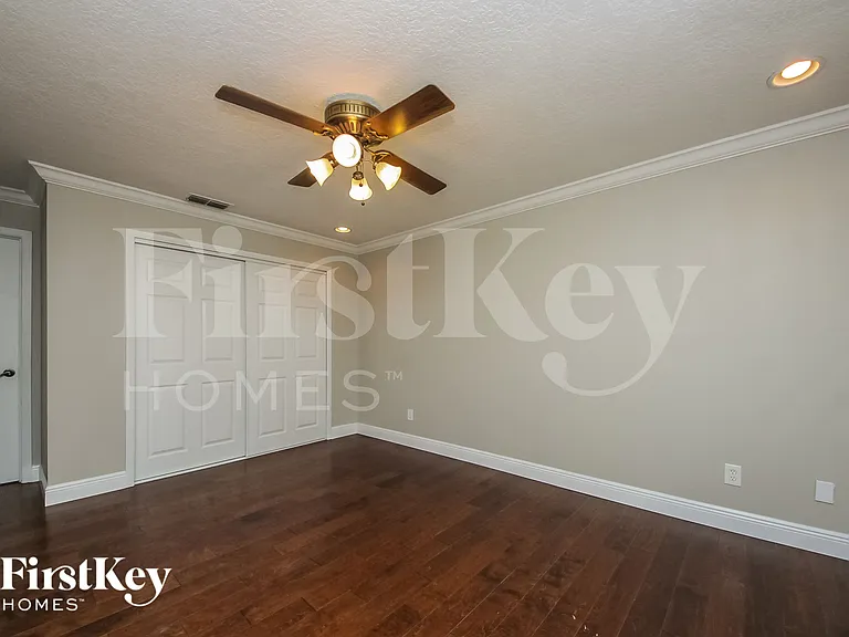 2409 Brookside Ave — Photo 12