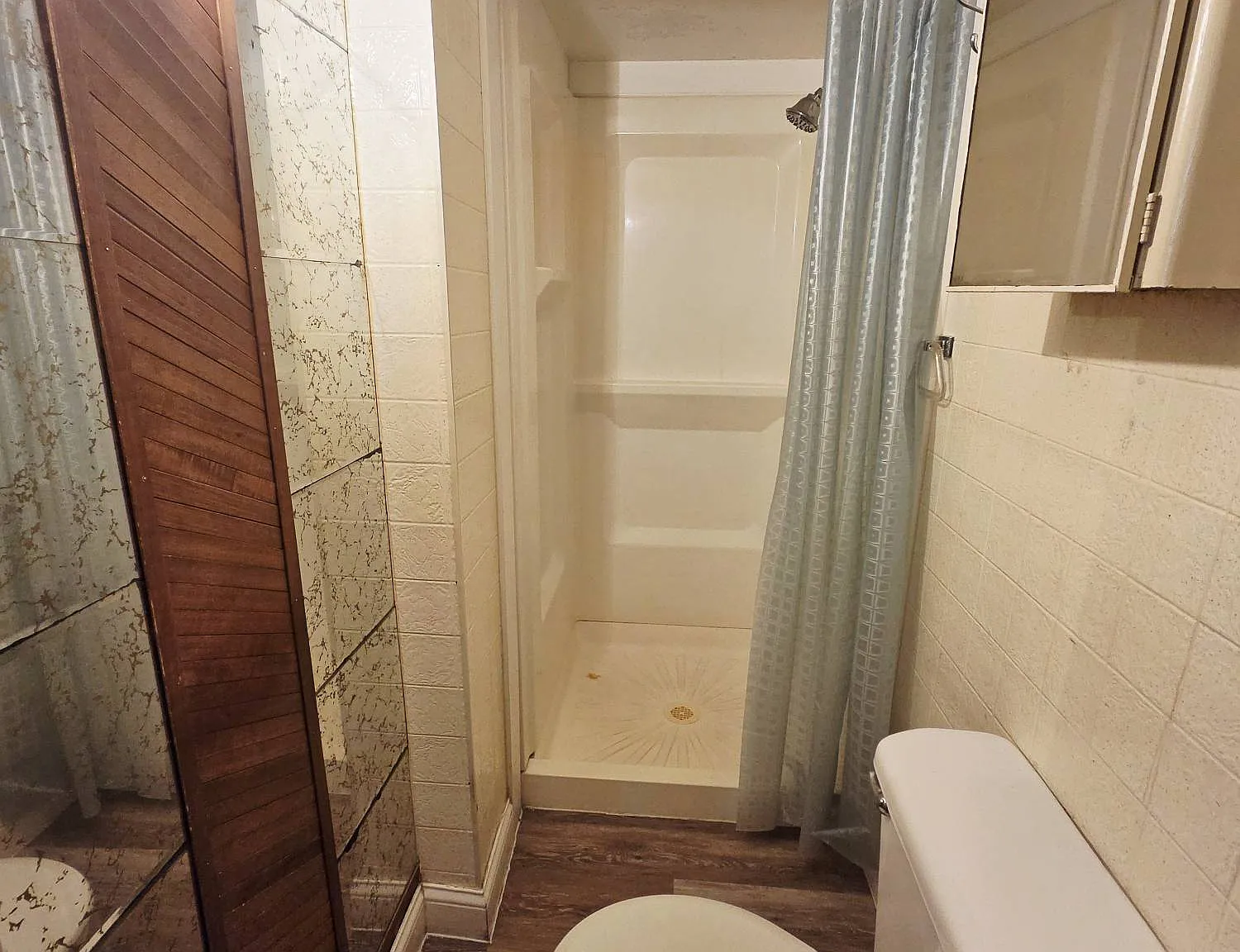 702 Jackson Street - 2 — Photo 4