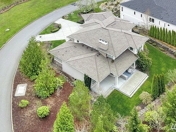 2nd image of 7029 Saint Andrews Ln SE