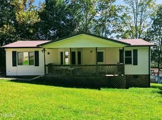 188 Boggs Hl, Clintwood, VA 24228