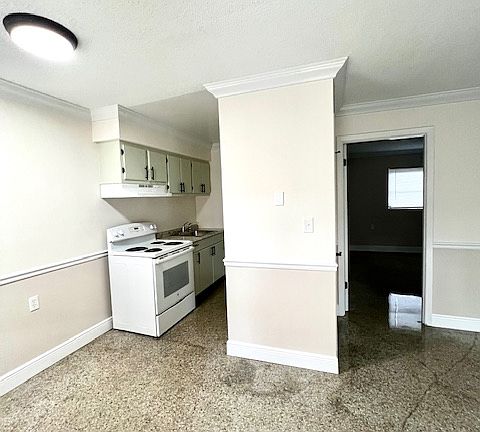 Dining area & Kitchen