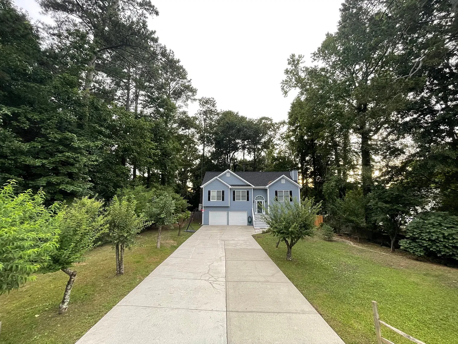 5 bed, 2176 sqft, $3,200 — Photo 1