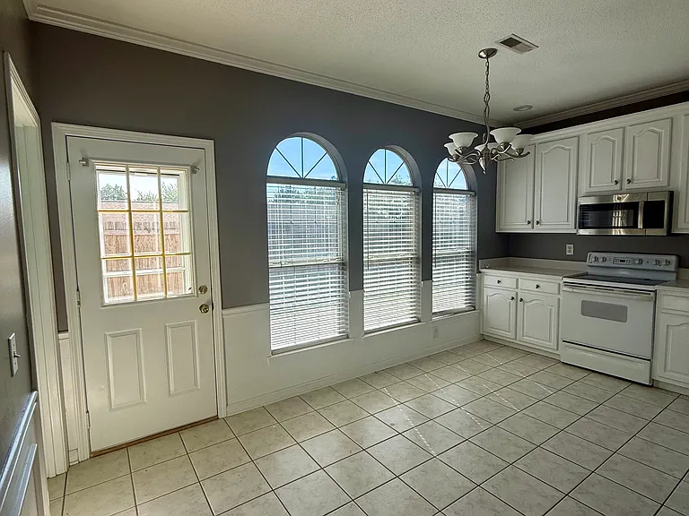 609 Black Oak Dr #122 — Photo 12