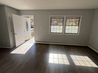 (Undisclosed Address), Mount Pocono, PA 18344