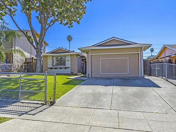 3rd image of 3422 Mount Madonna Dr