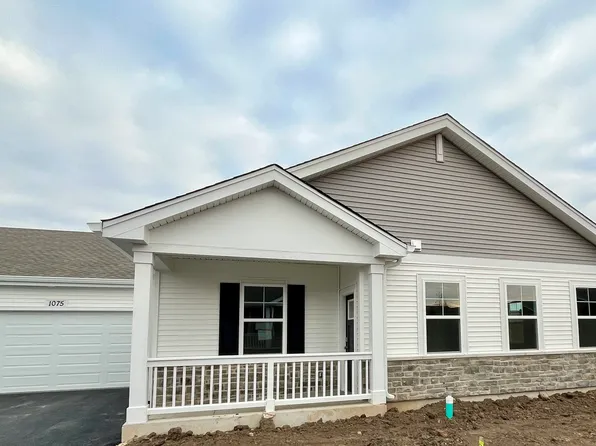 1075 Williamsburg St, Pingree Grove, IL 60140