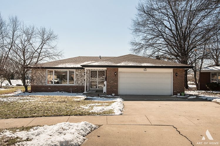 1st image of 16732 Kimbark Ct