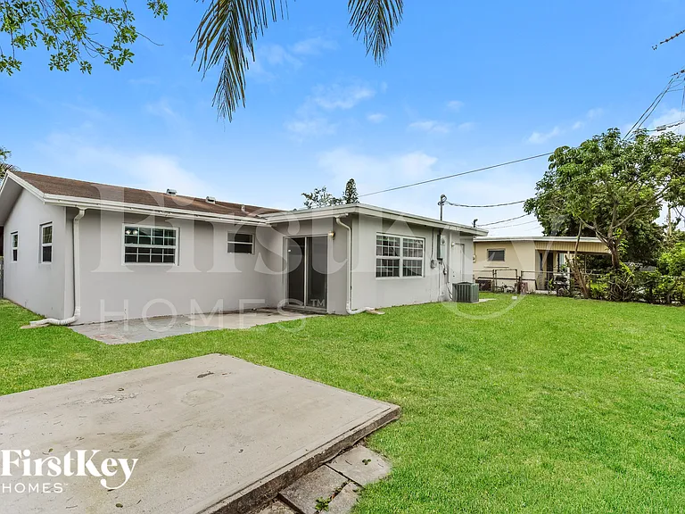7231 McArthur Pkwy — Photo 15