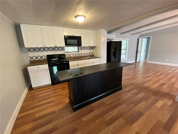4th image of 24821 E Colonial Dr