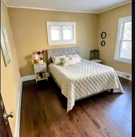 2642 Queen Ave N #2642 QUEEN AVE N — Photo 2