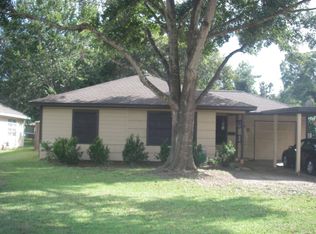 1100 Meadowlane St, Angleton, TX 77515