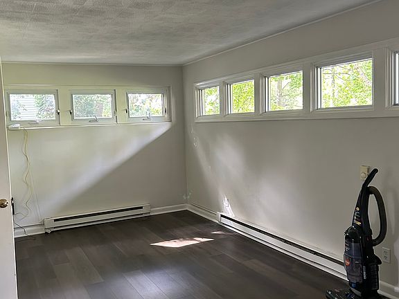 5th image of 114 School St