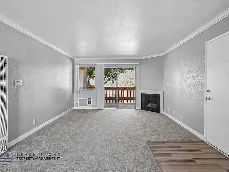 Rollingwood Apartments — Photo 37