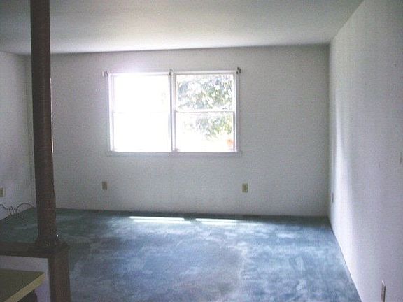 3rd image of 1406 Park Ave