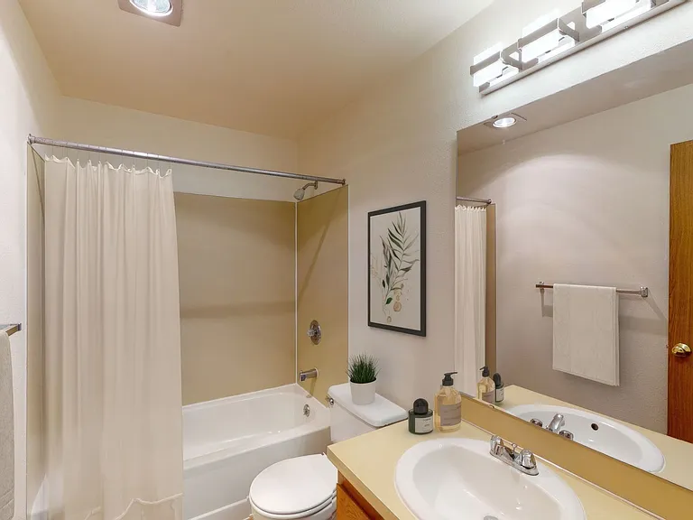 Willow Bay Apartments — Photo 30