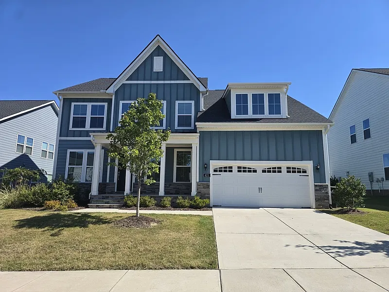 5 bed, 4.0 bath, 3600 sqft, $3,195 — Photo 2
