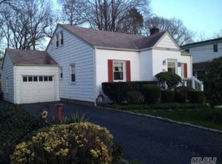 1669 Park Ave, Merrick, NY 11566