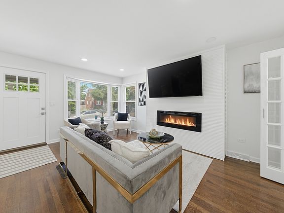 5th image of 9417 S Lowe Ave