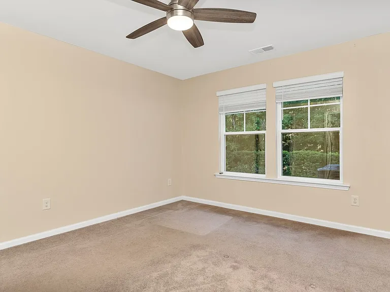 132 Machrie Loop #B — Photo 20