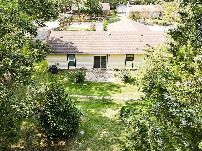1607 Burnley Dr — Photo 58
