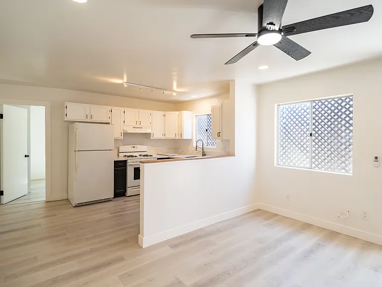 3330 Nile St — Photo 3
