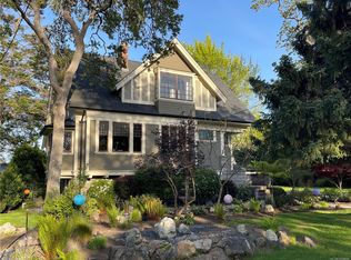 773 Island Rd, Oak Bay, BC V8S2T8