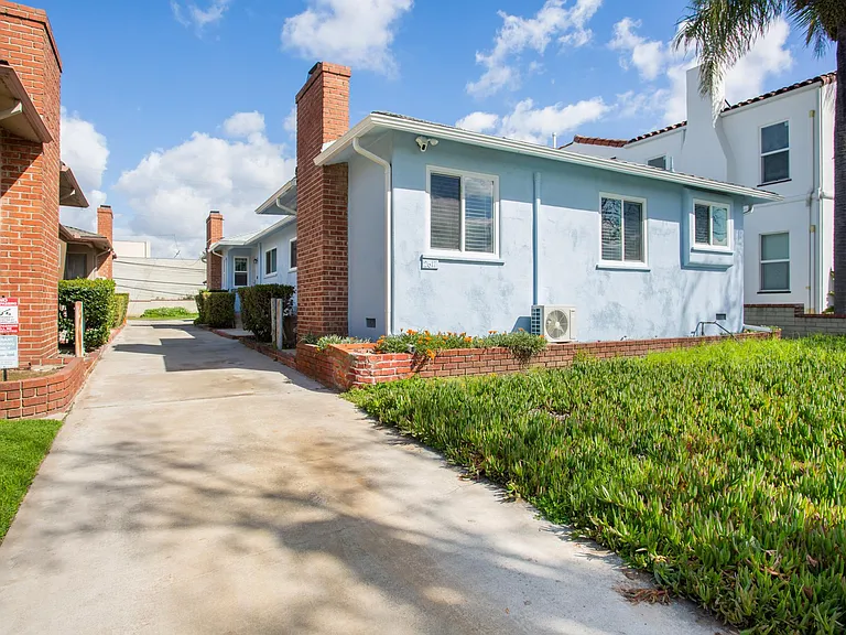 2617 W Norwood Pl — Photo 33