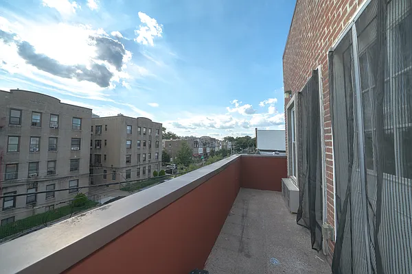 Rented by Sterling Realty Solution Inc | media 5