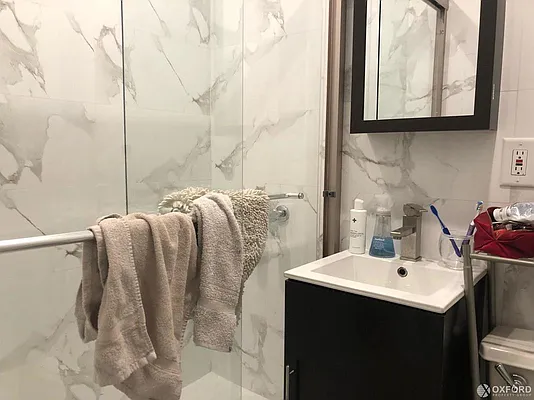 Rented by Oxford Property Group | media 9