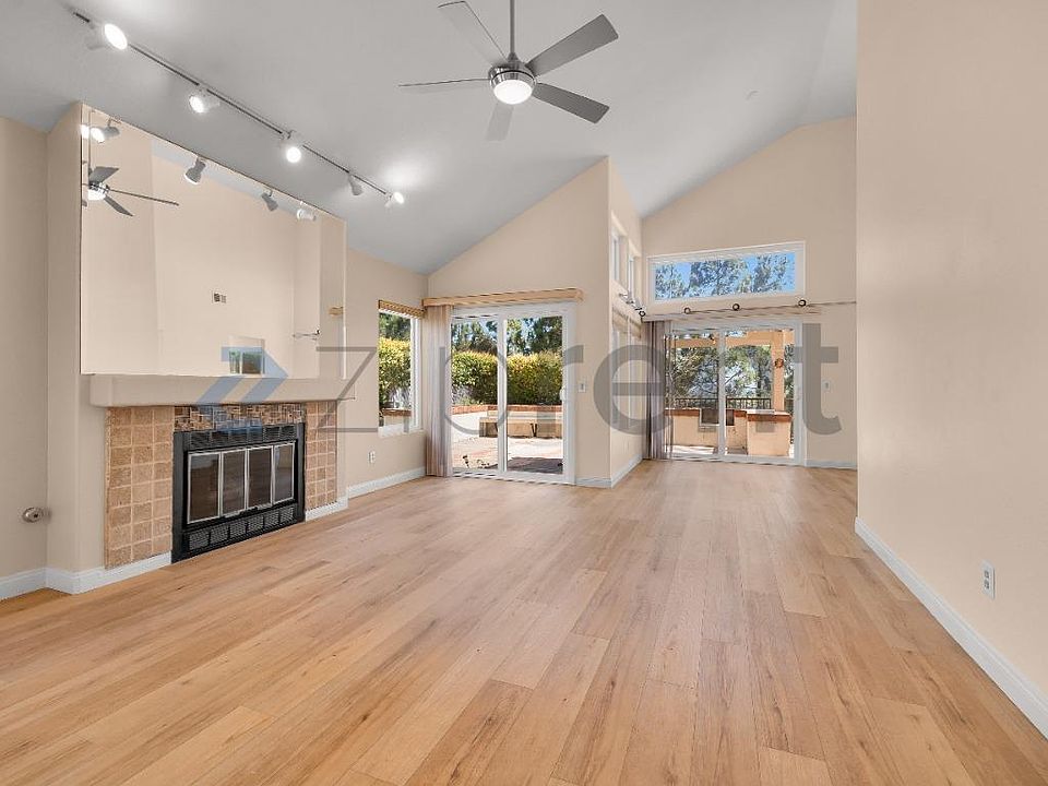 1st image of 12132 Caddy Row