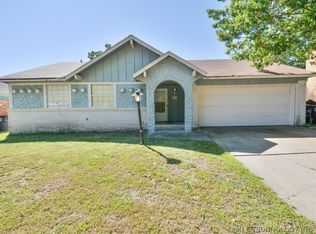 8922 E 57th St, Tulsa, OK 74145