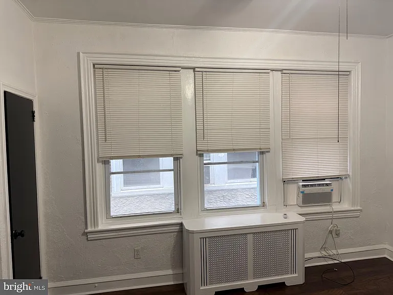 4937 Walnut St #1 — Photo 4