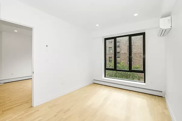 Rented by Bond New York | media 35