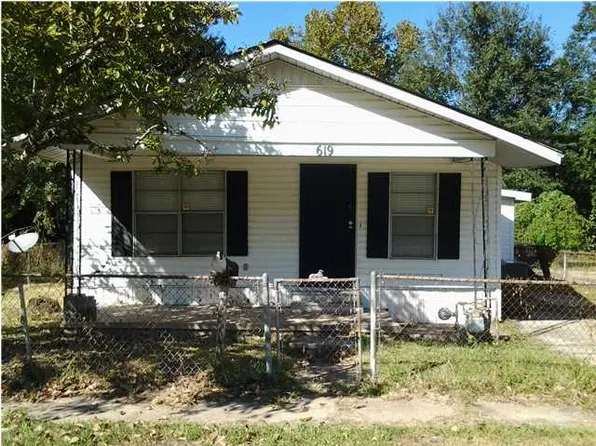 619 Montgomery St, Prichard, AL 36610