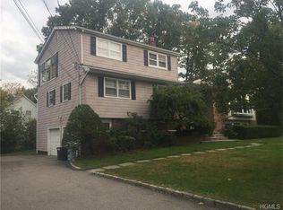 2 Echo Bay Pl, New Rochelle, NY 10805