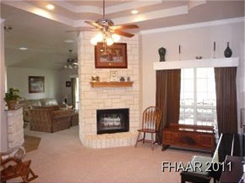 2nd image of 412 Wrought Iron Dr