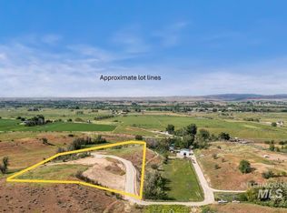2 Patriot Ln, Emmett, ID 83617