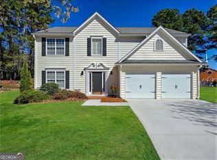 1010 Hidden Pond Ln, Roswell, GA 30075